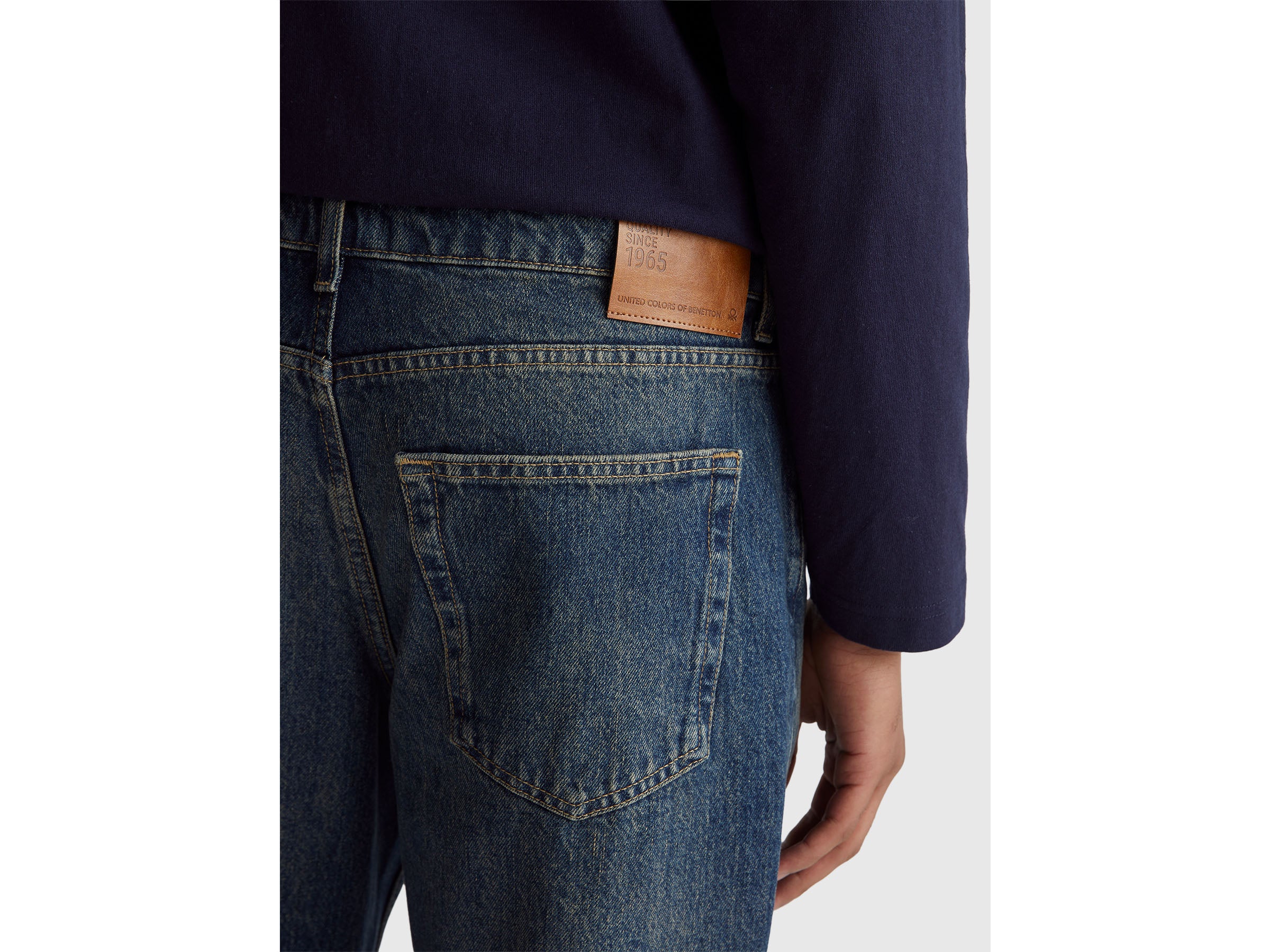 Jeans cinco bolsos tapered fit - ucb_image_FY