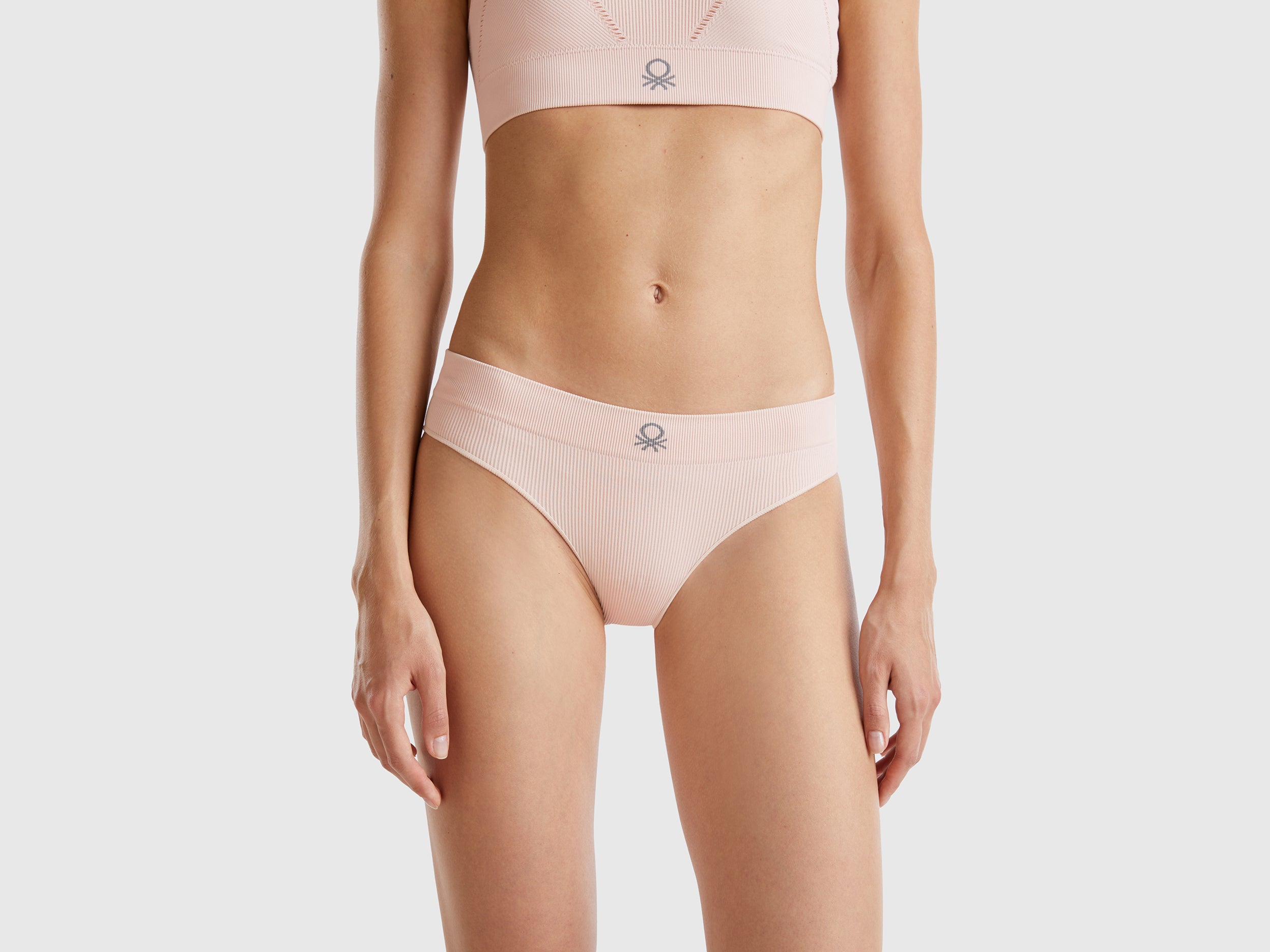 Slip em mistura de nylon reciclado - ucb_image_F