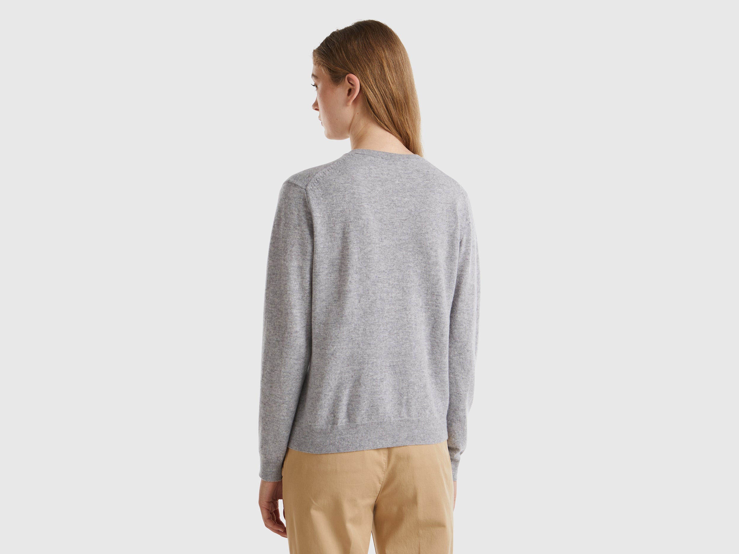 Cardigã de gola redonda cinza mélange em pura lã Merino - ucb_image_B