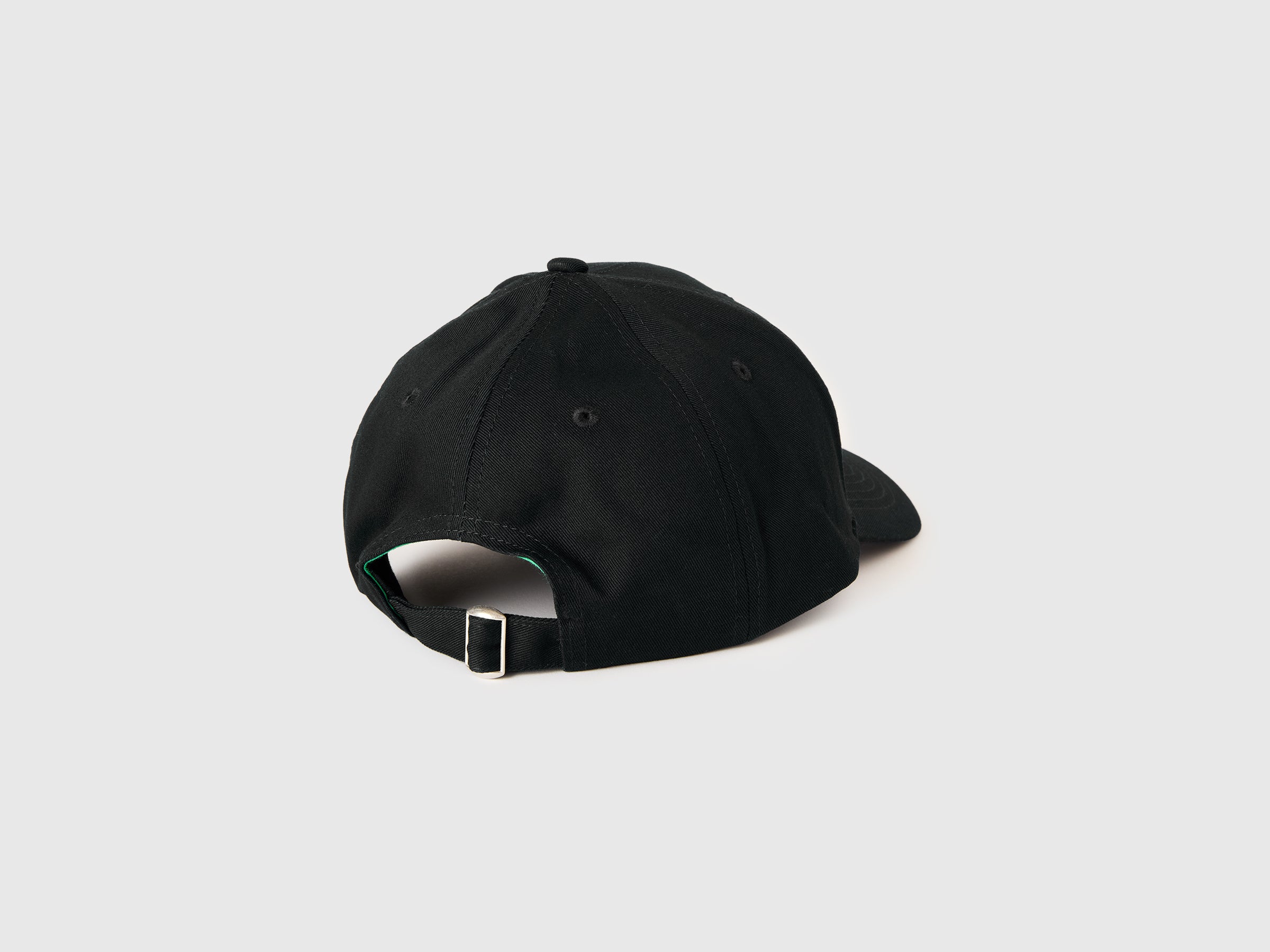 Baseball cap with logo - ucb_image_BS