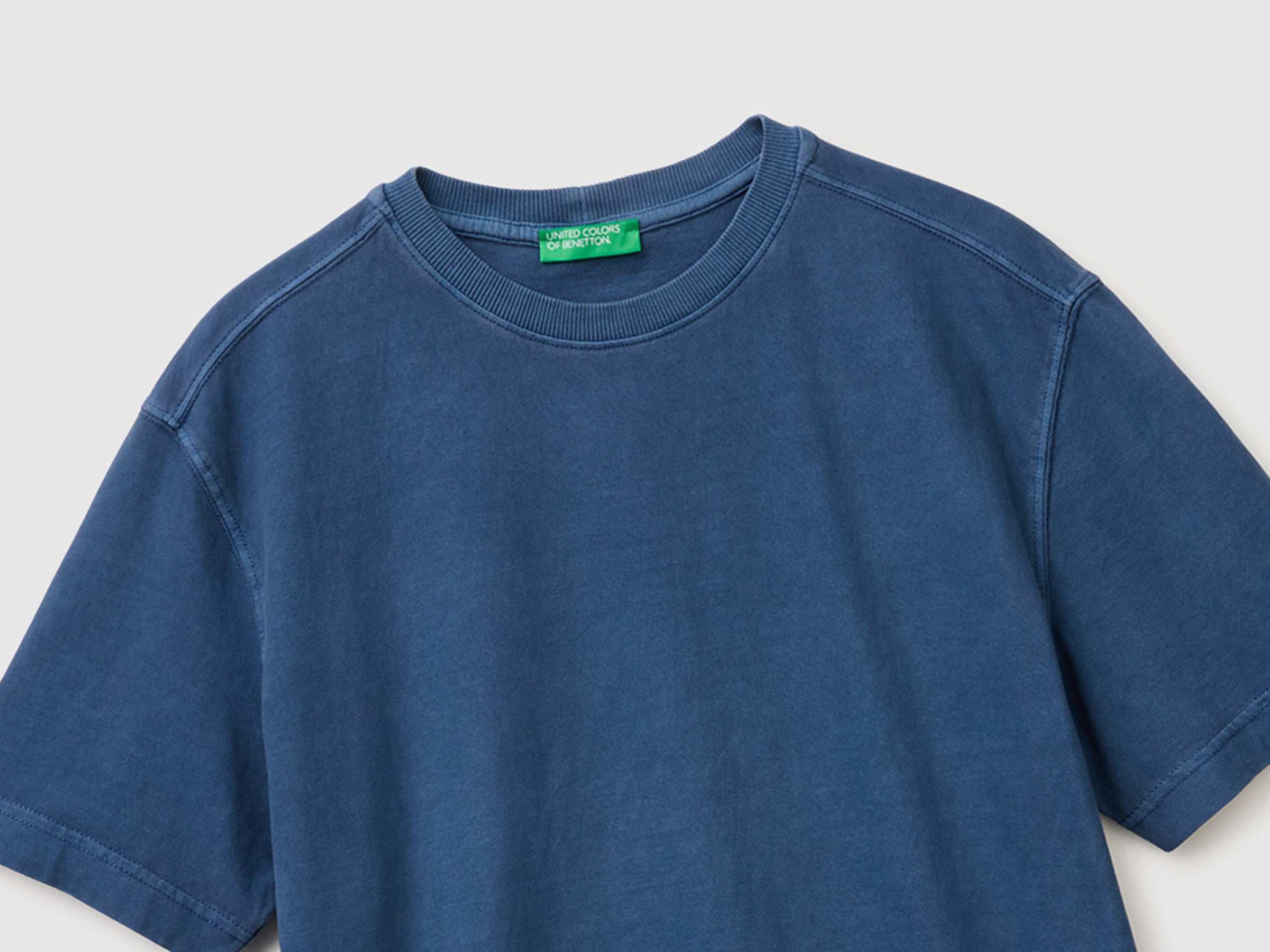 T-shirt com tingimento à base de pigmento - ucb_image_FY
