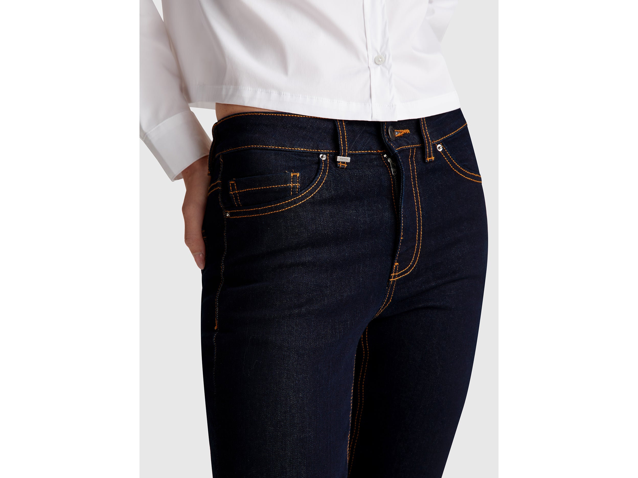 Jeans cropped em algodão - ucb_image_FY