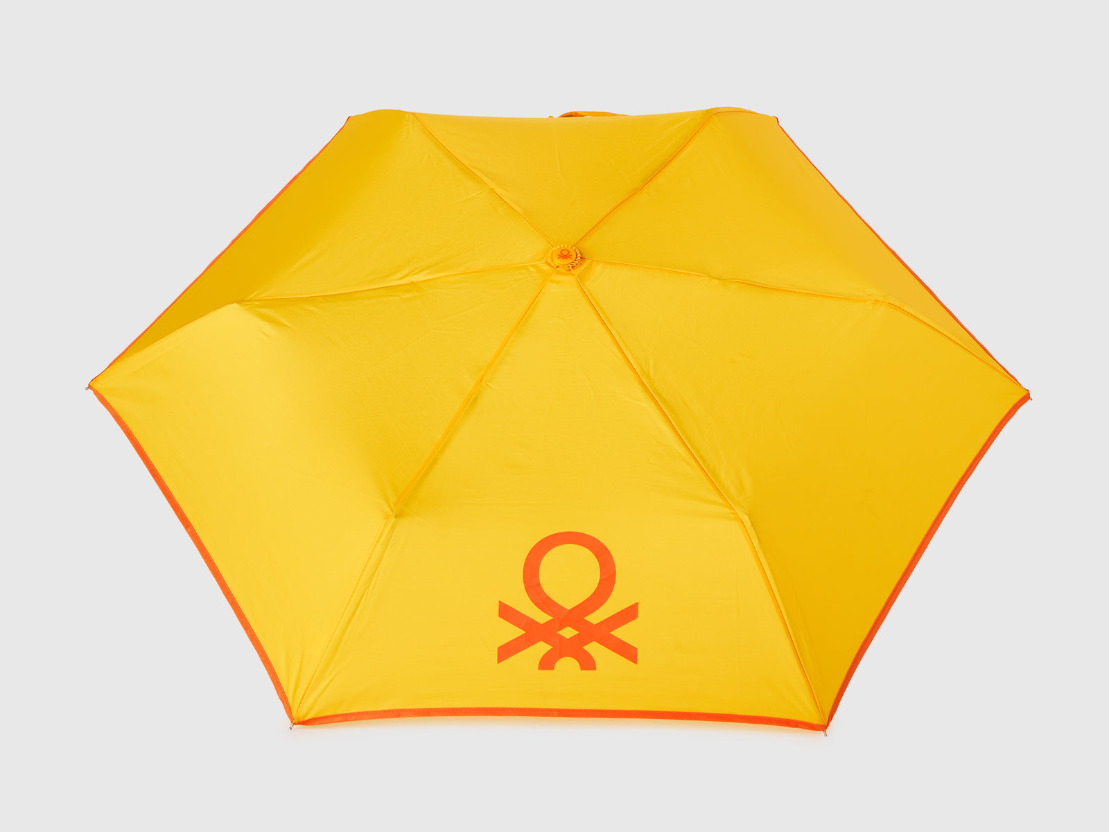 Yellow umbrella - ucb_image_DS1