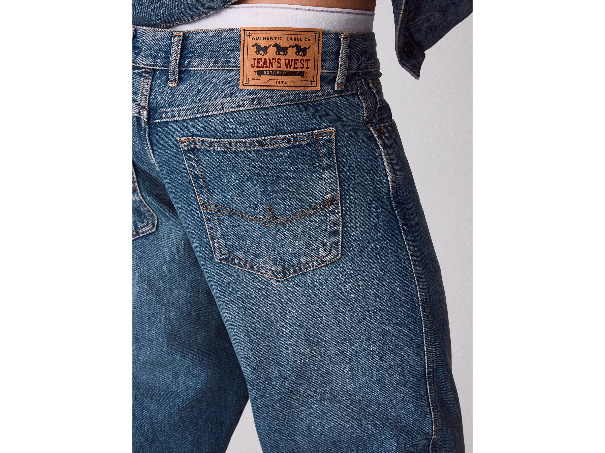 Jeans regular fit lavagem vintage - ucb_image_FY
