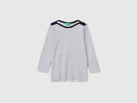 T-shirt às riscas com decote à barco - ucb_image_FS