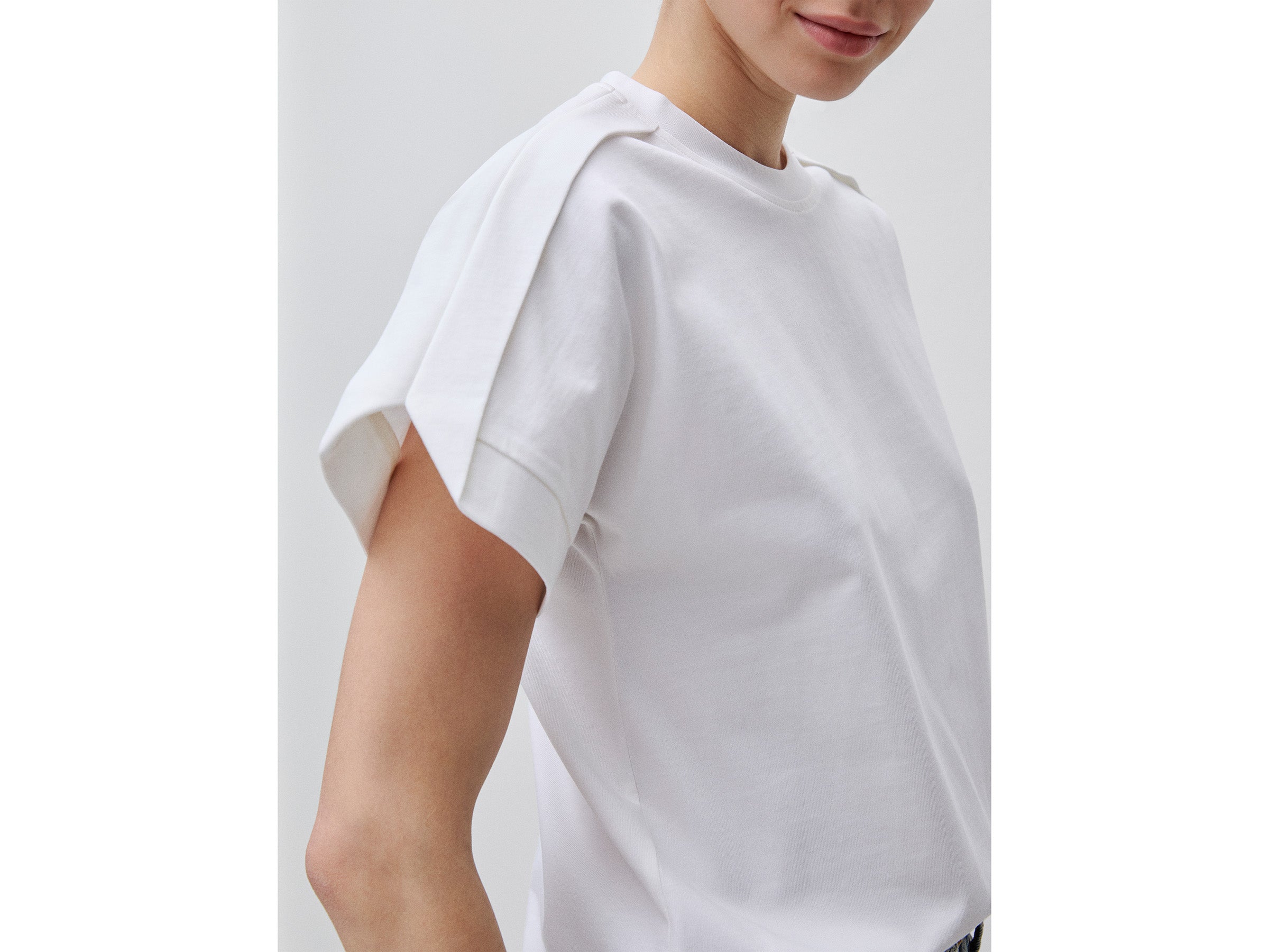 T-shirt com prega nos ombros - ucb_image_FY