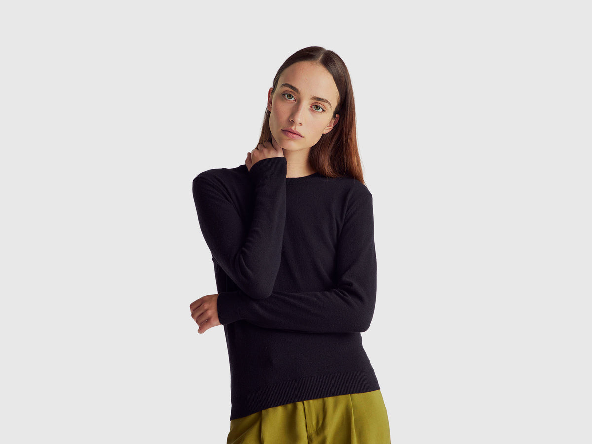 Camisola de gola redonda preta em pura lã Merino - ucb_image_F