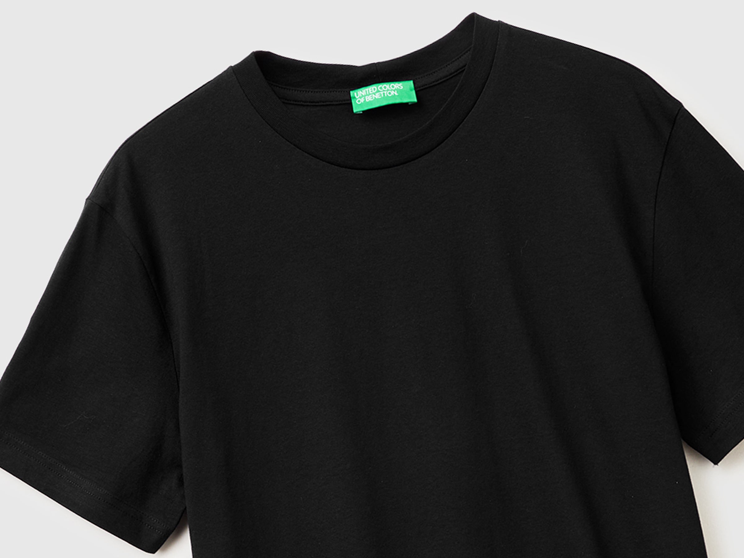 T-shirt preta - ucb_image_DS1