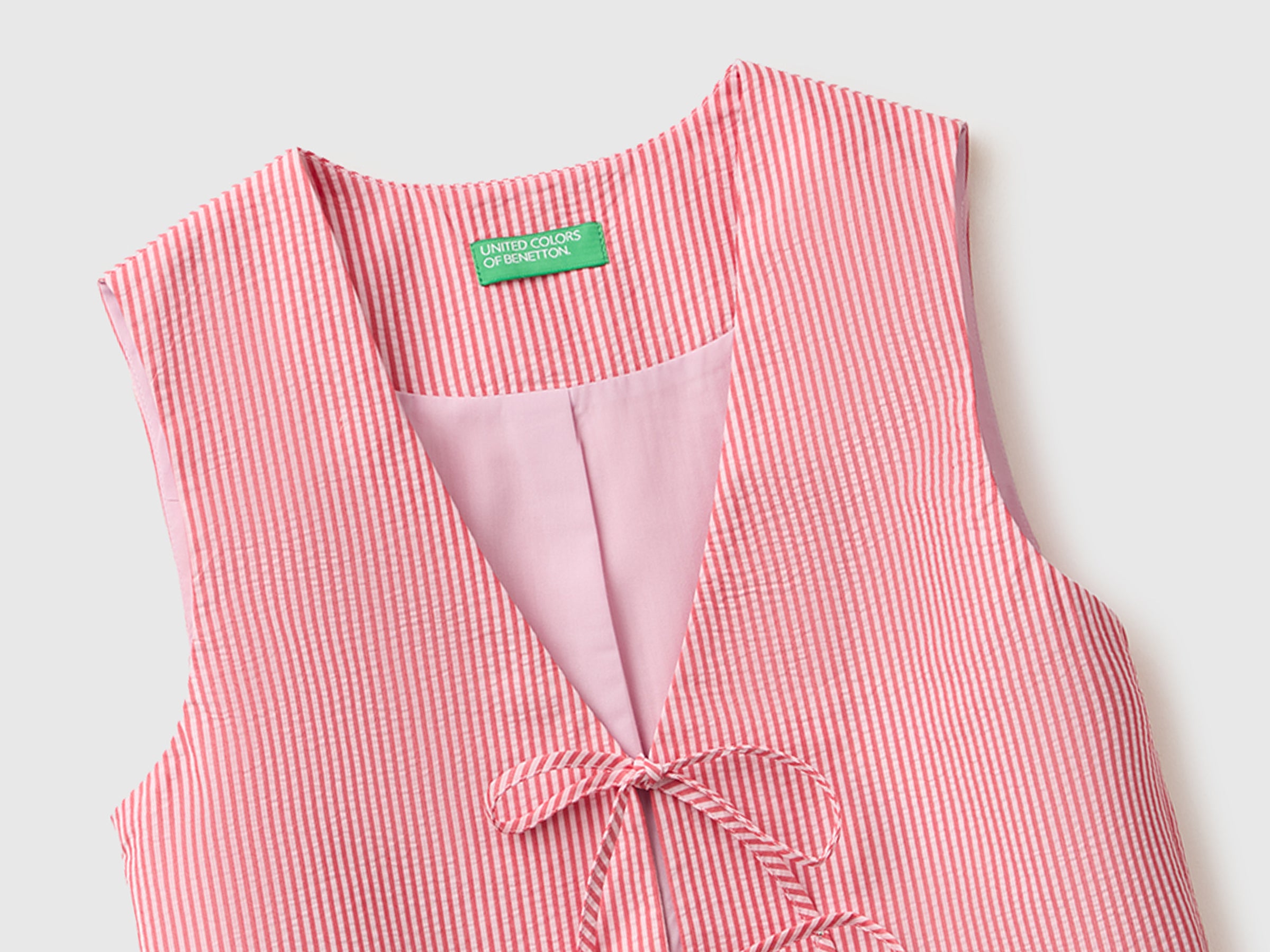 Blusa sem mangas com atilhos - ucb_image_FY