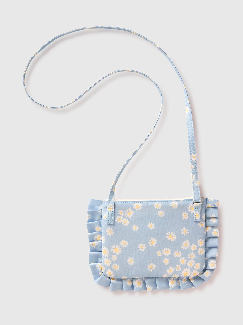 Bag with rouches and bow - ucb_image_BS