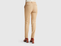 Chinos slim fit em algodão camel - ucb_image_B