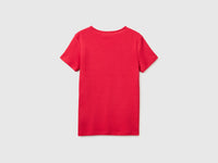 Slim fit t-shirt with V-neck - ucb_image_BS