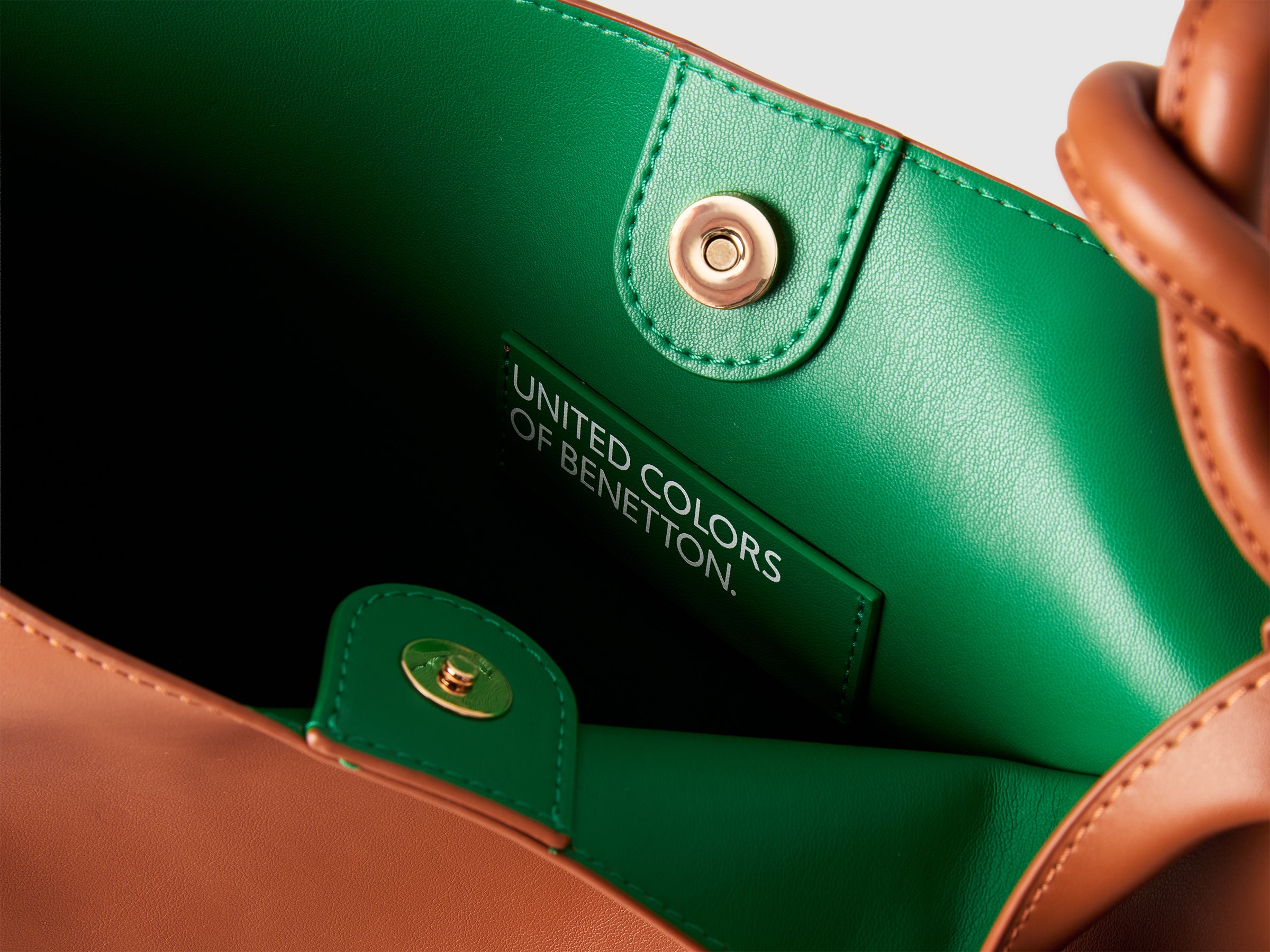 Maxi bolsa hobo cor de couro - ucb_image_DS1