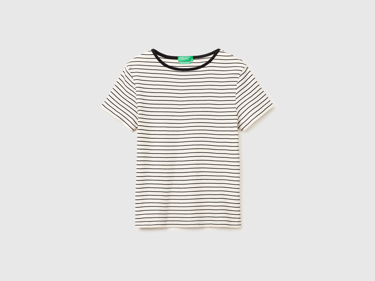 T-shirt de gola redonda às riscas - ucb_image_FS