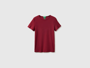Μπλούζα slim fit με λαιμόκοψη