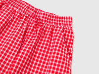 Wide-fit gingham trousers - ucb_image_DS1