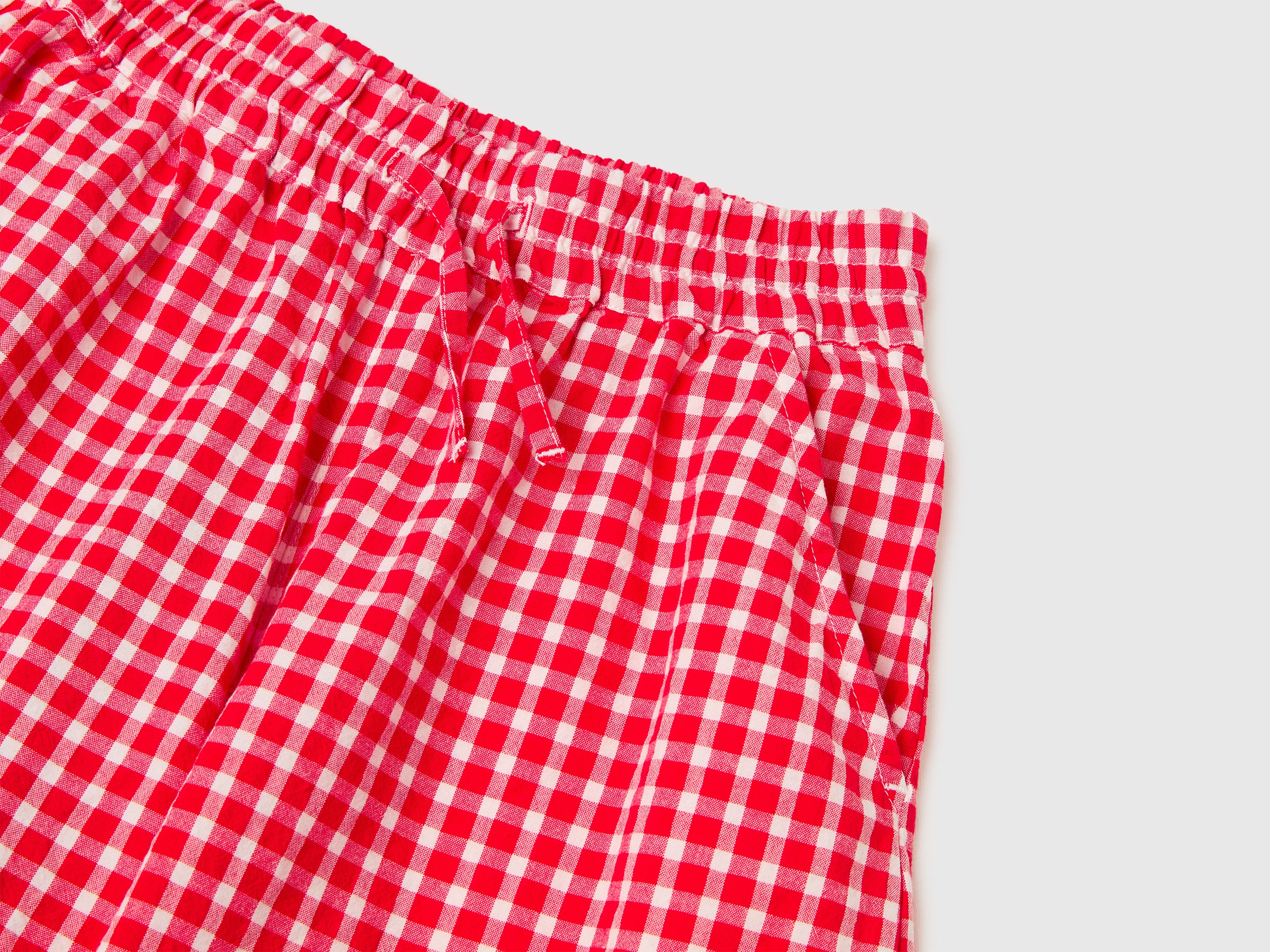 Wide-fit gingham trousers - ucb_image_DS1