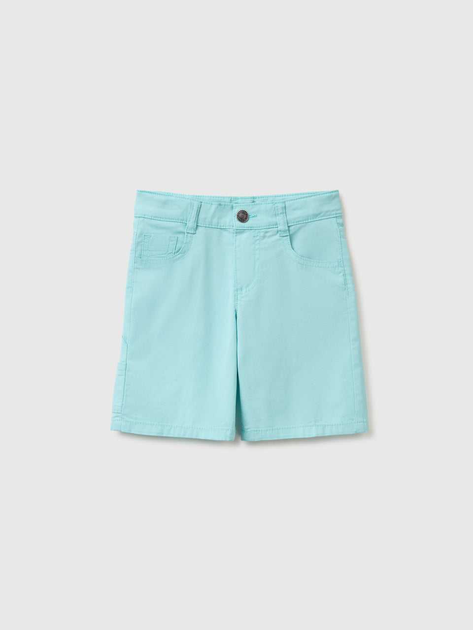 Lightweight Bermuda shorts with pockets - ucb_image_FS
