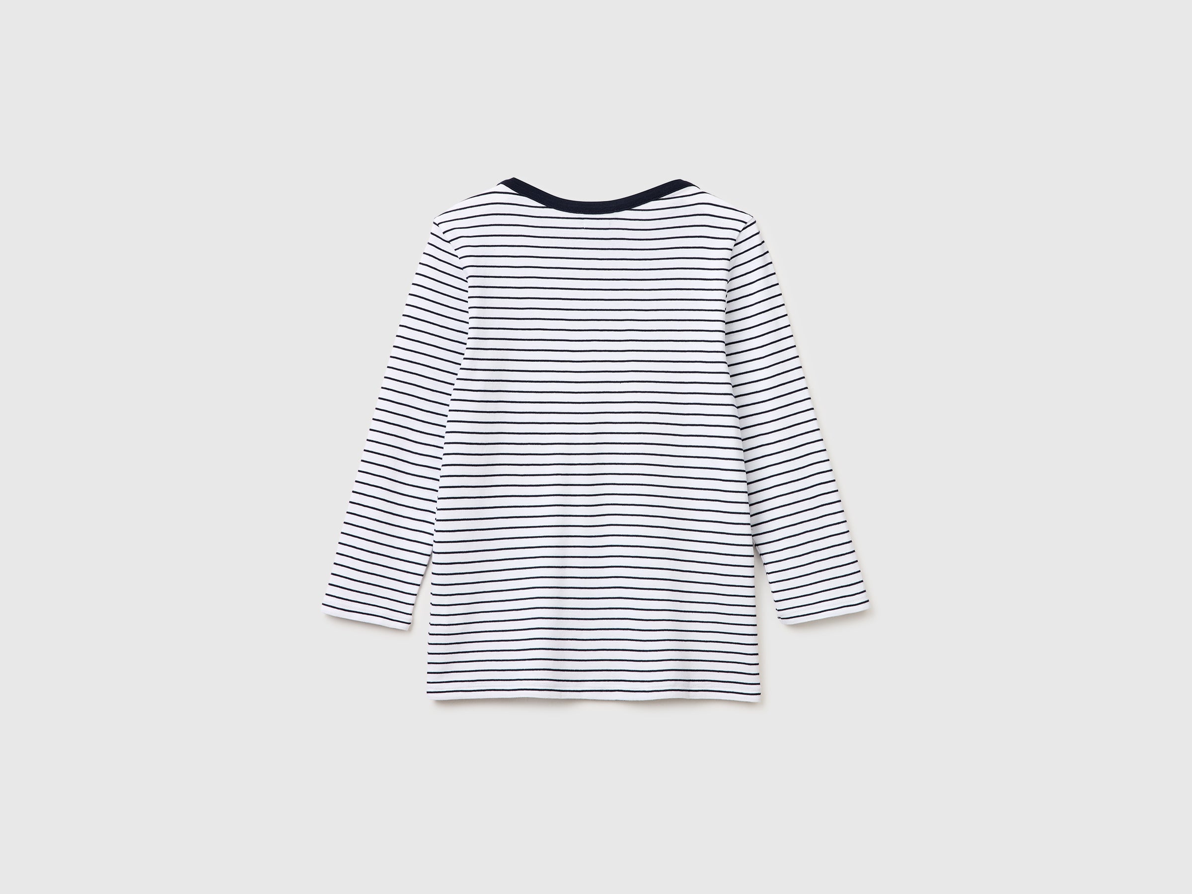 T-shirt às riscas com decote à barco - ucb_image_BS