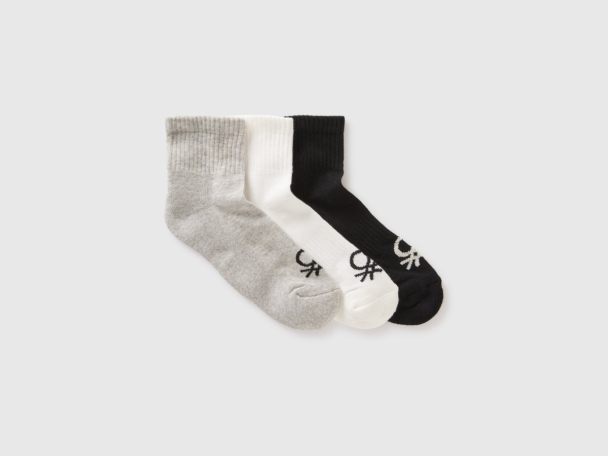 Três pares de meias curtas em tecido turco - ucb_image_FS