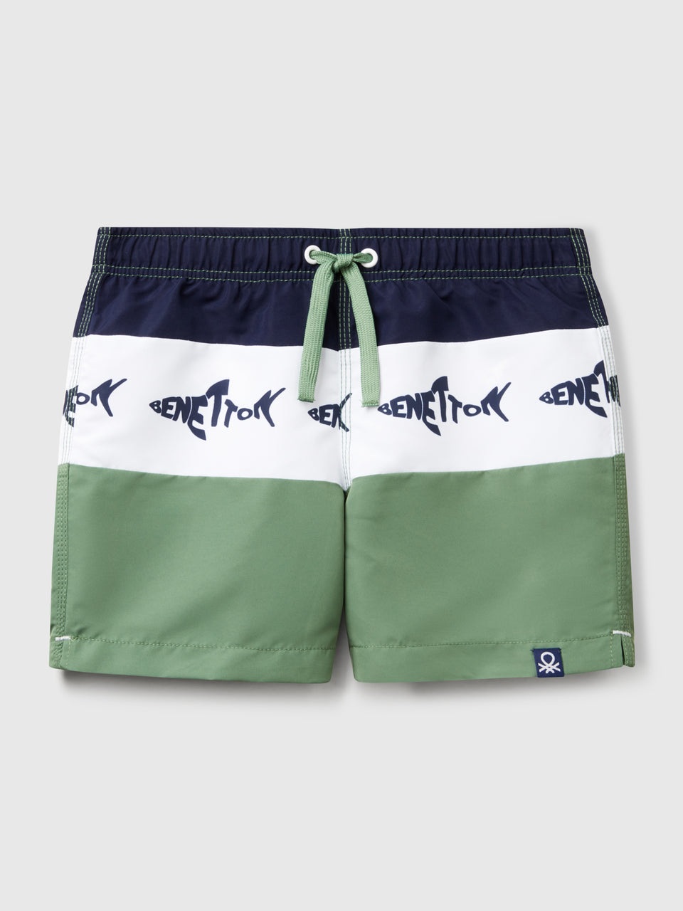 Boxers de banho com estampa de tubarões - ucb_image_FS