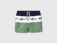 Boxers de banho com estampa de tubarões - ucb_image_FS