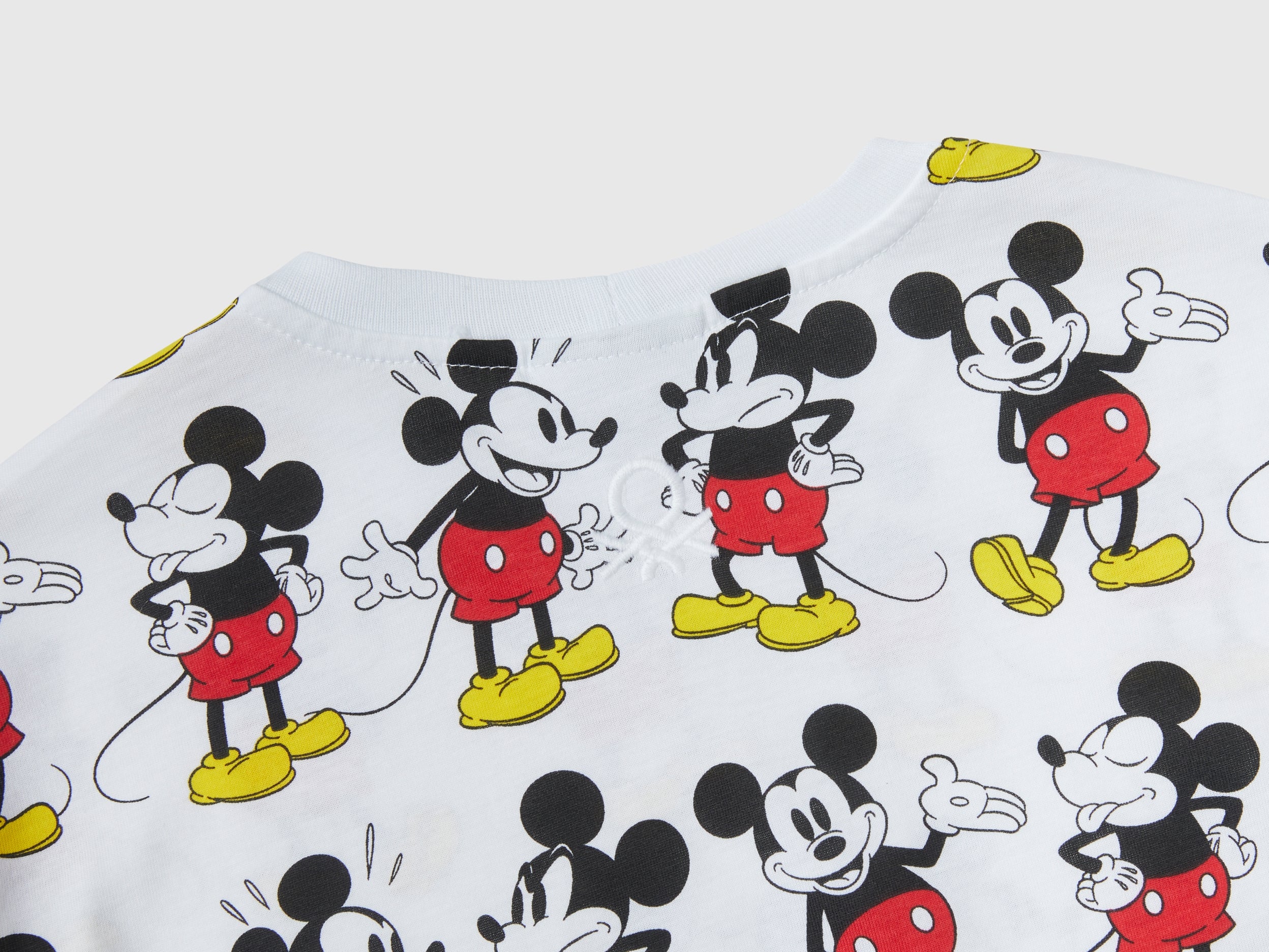 T-shirt branca com estampa Mickey Mouse - ucb_image_DS1