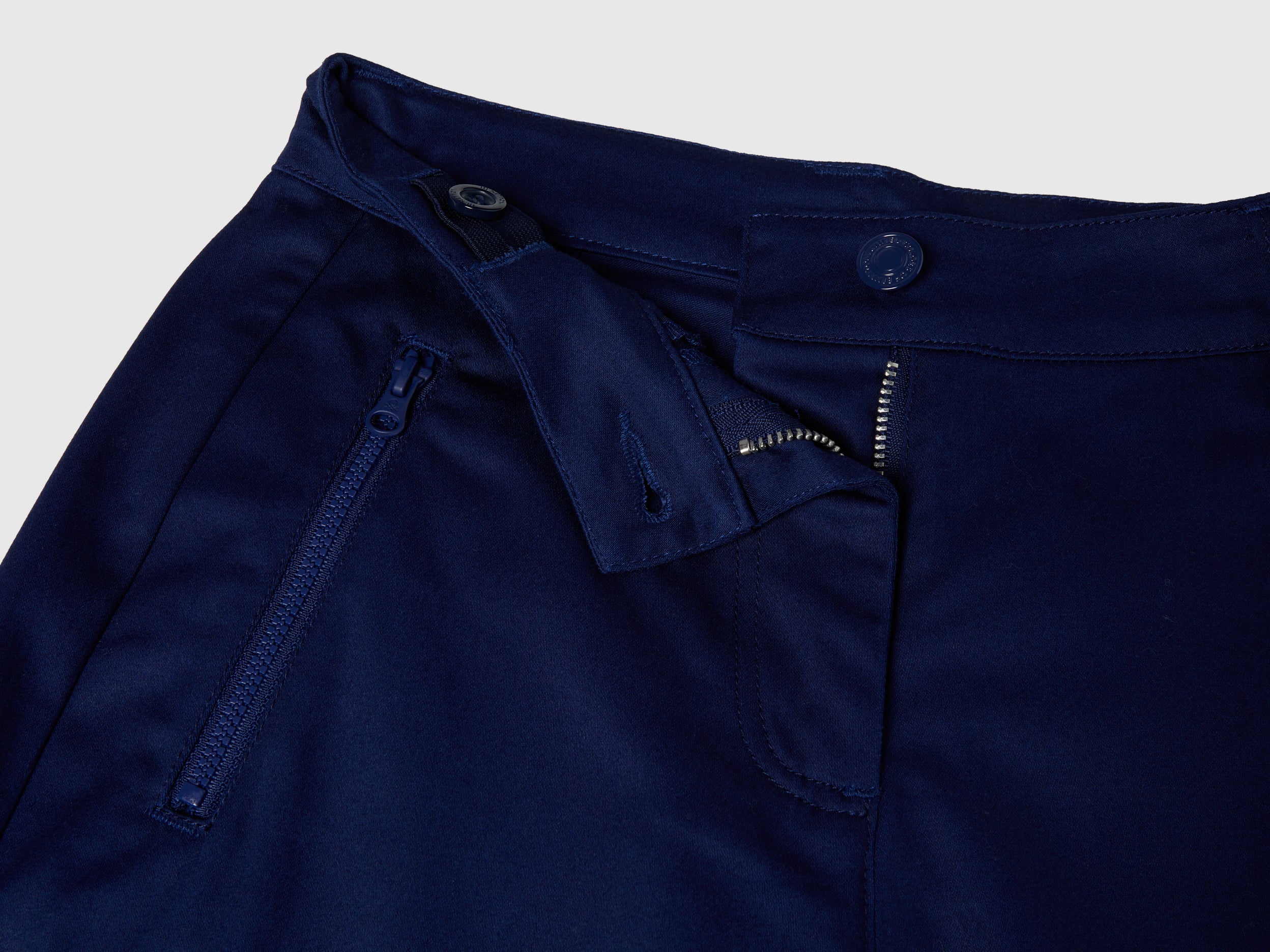 Stranger Things satin trousers - ucb_image_DS1