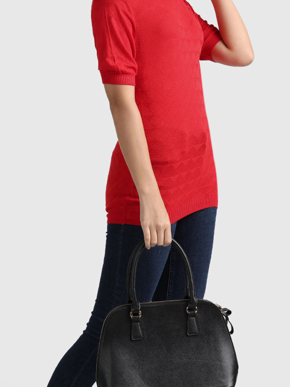 Viscose Textured Scoop Neck Solid Top image number null