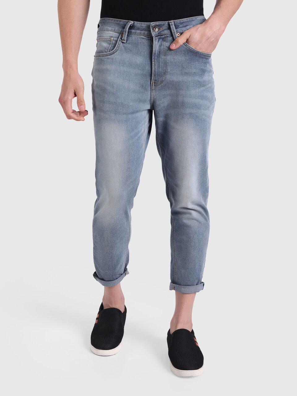 Cropped fit jeans image number null