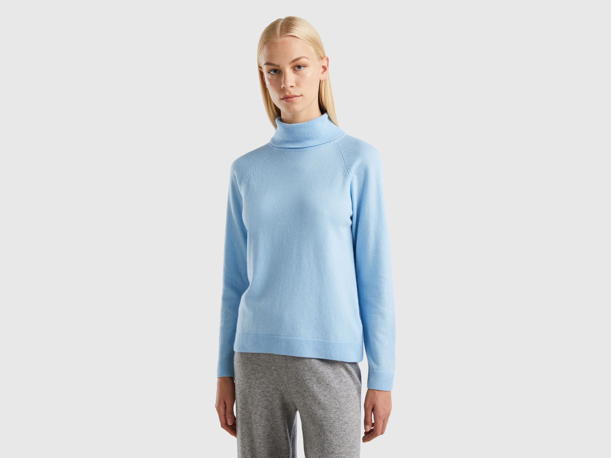 Light blue cashmere turtleneck hot sale