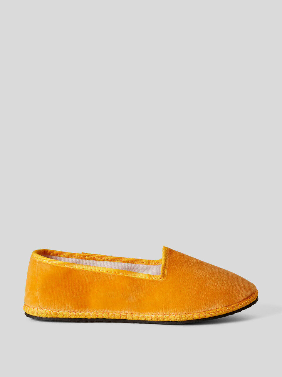 Παπούτσια Friulane κίτρινα από βελούδο