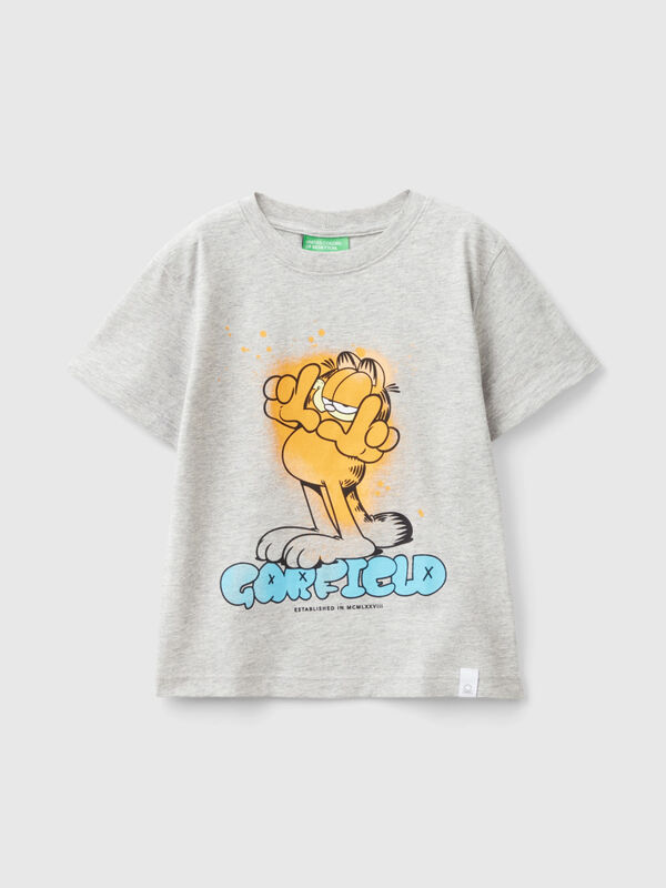 Garfield t-shirt ©2024 by Paws, Inc. Junior Boy