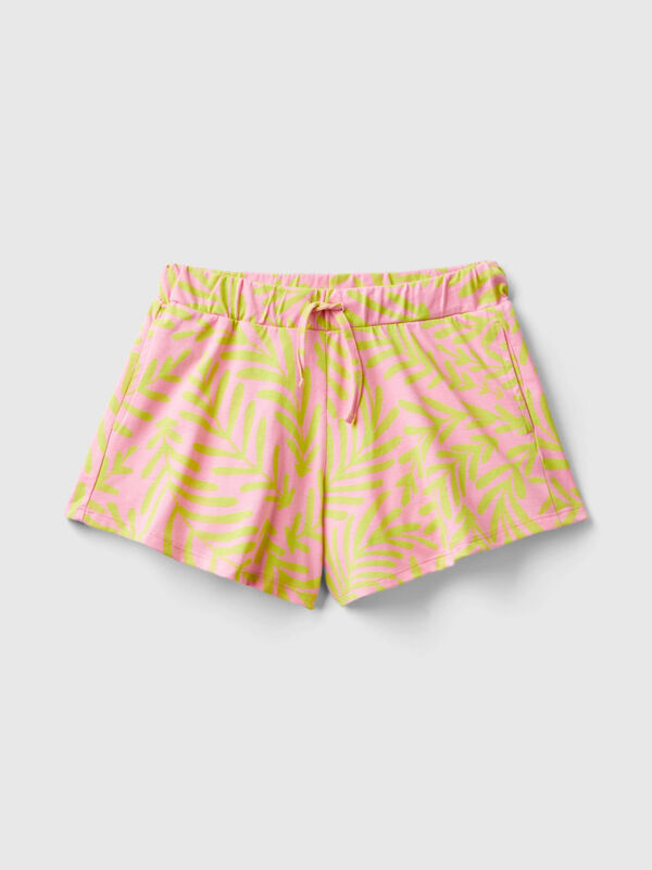 Light pink shorts with tropical print Junior Girl