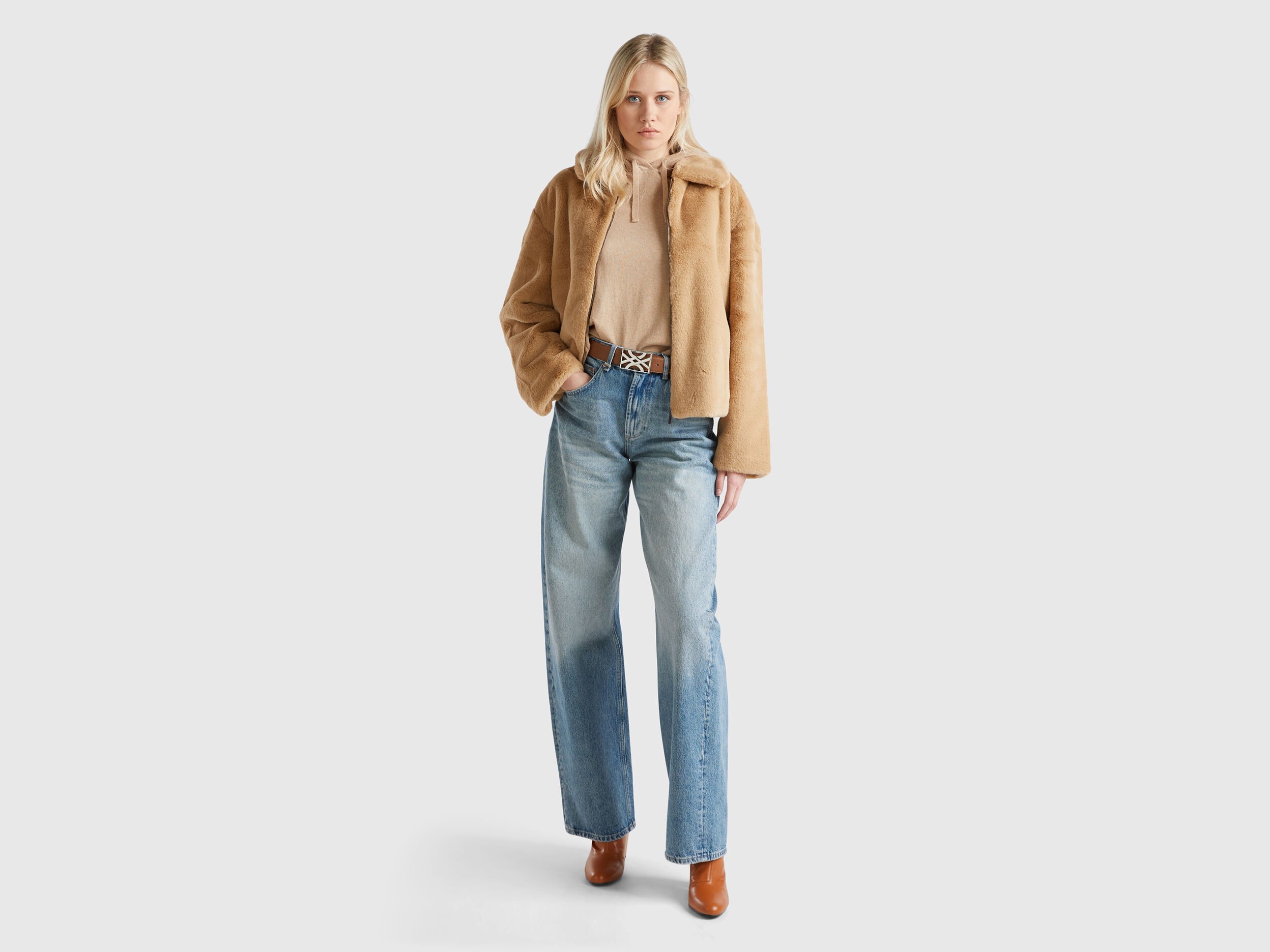 Jacket in faux fur - Camel | Benetton