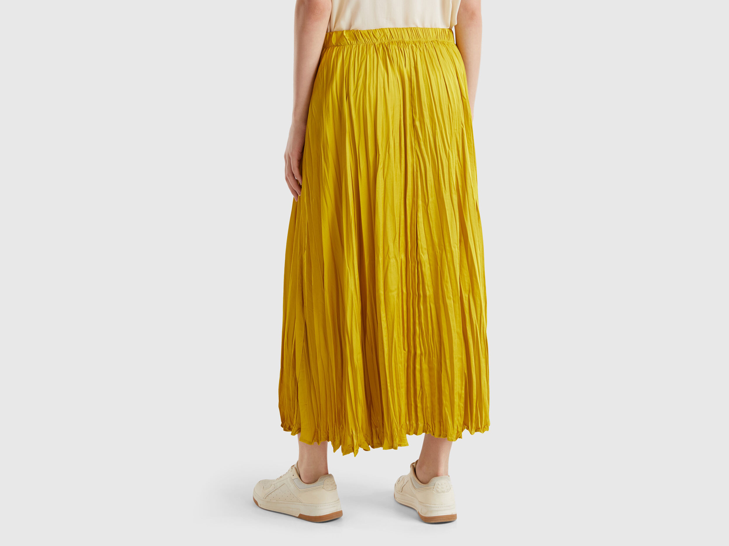 Pleated satin skirt Mustard Benetton
