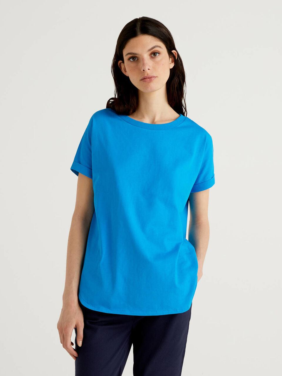 T-shirt with cuffed sleeve
