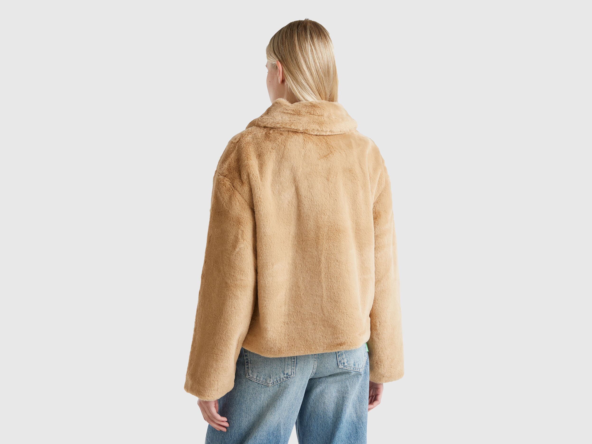 Jacket in faux fur - Camel | Benetton