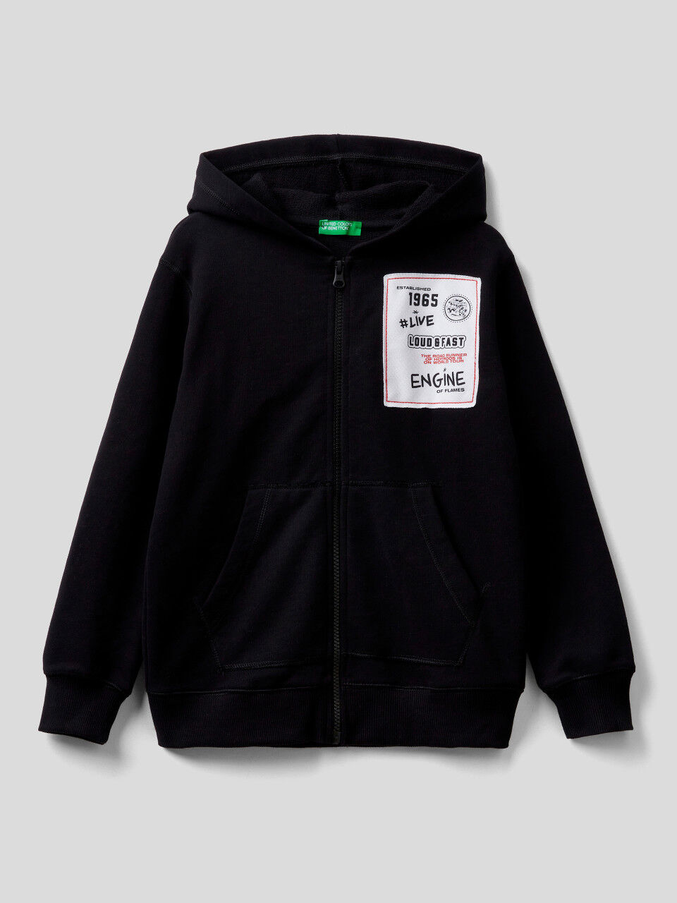 Warm hoodie with patch