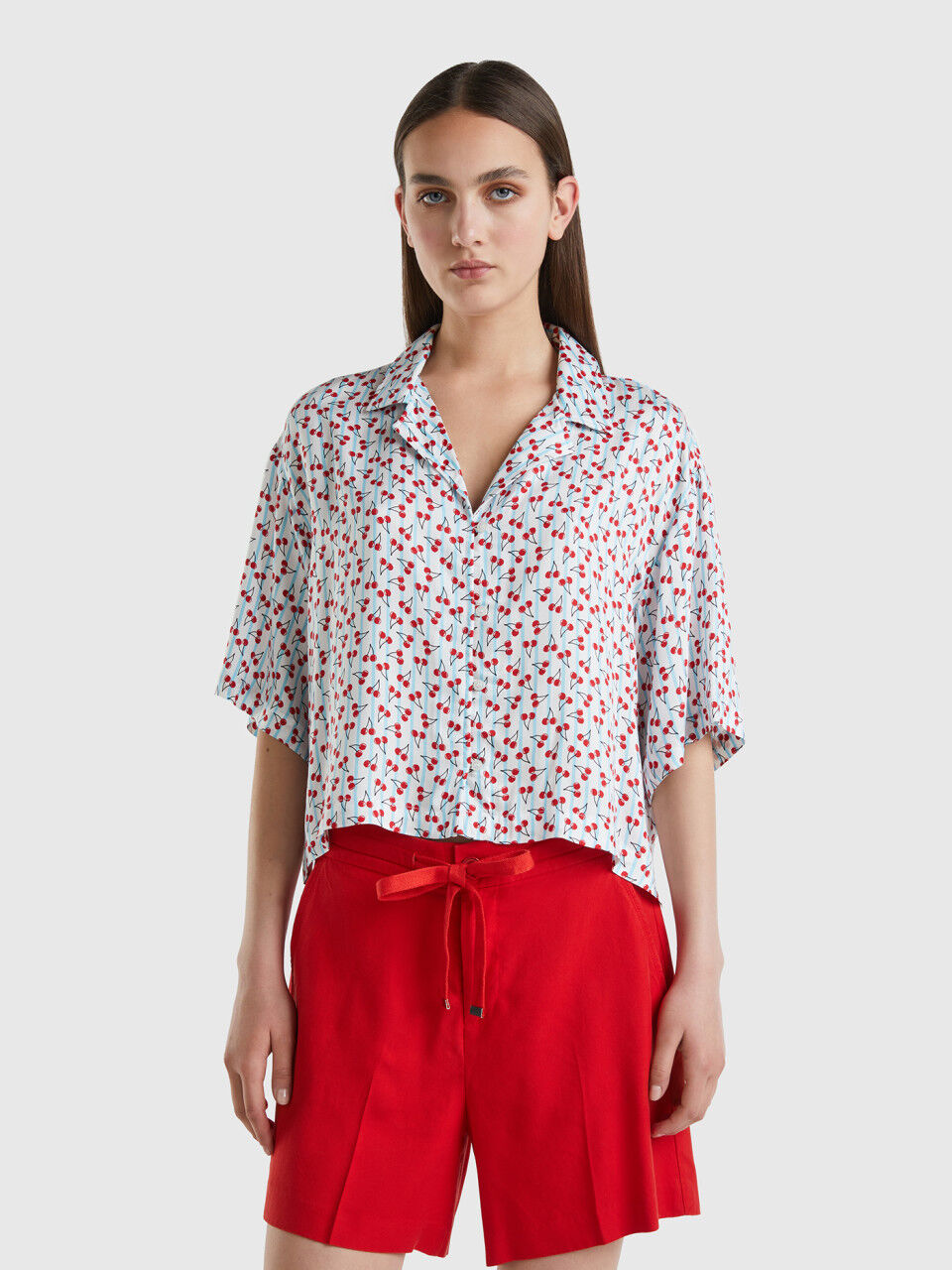 Flowy shirt with cherry print