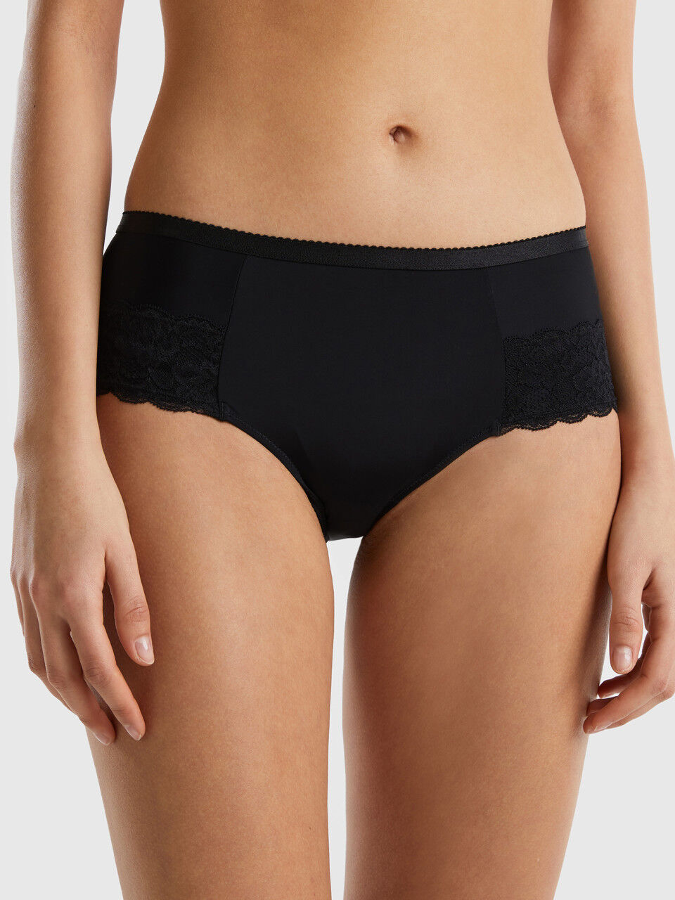 High-waisted culotte underwear with lace