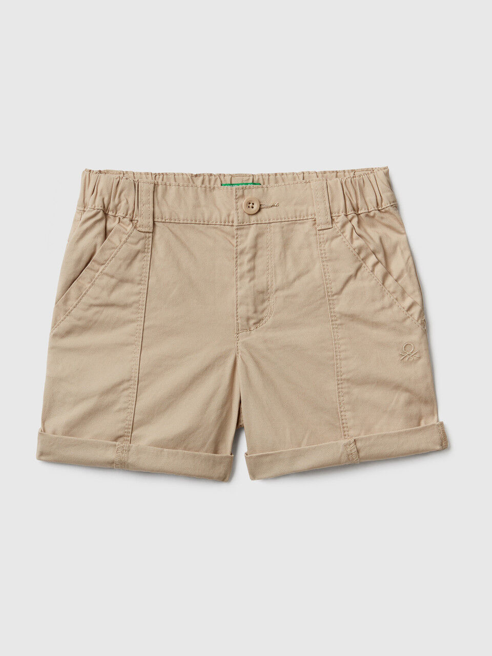 Shorts in lightweight cotton