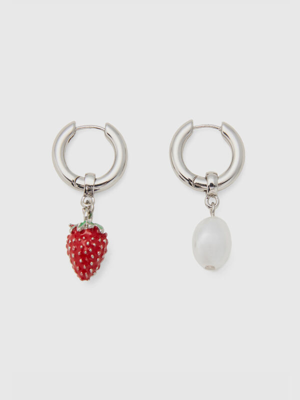 Σκουλαρίκια με μενταγιόν κόκκινη φράουλα και λευκή πέρλα Γυναικεία