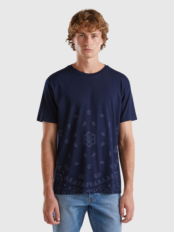 T-shirt with bandana print Men